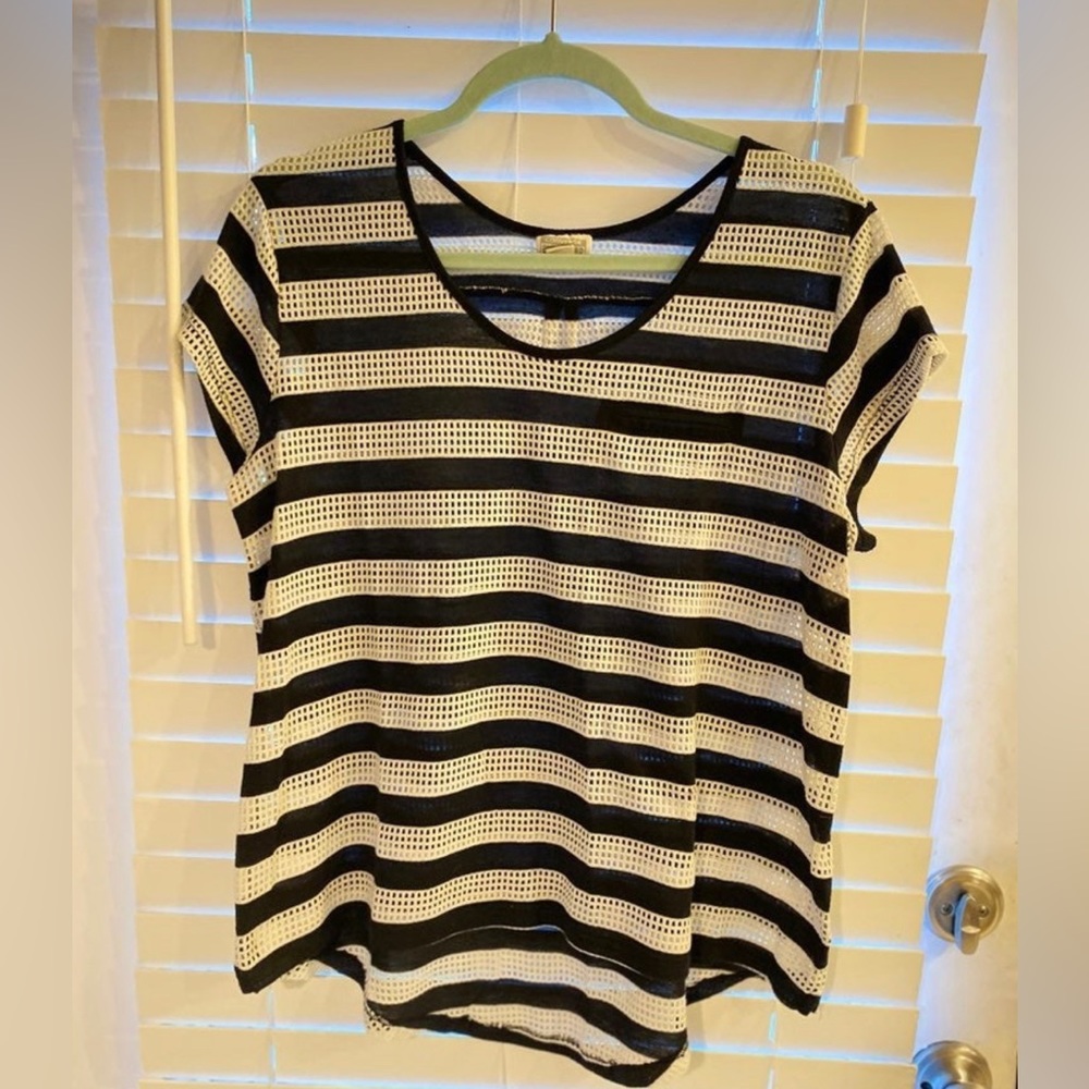 Black and white converse top xl